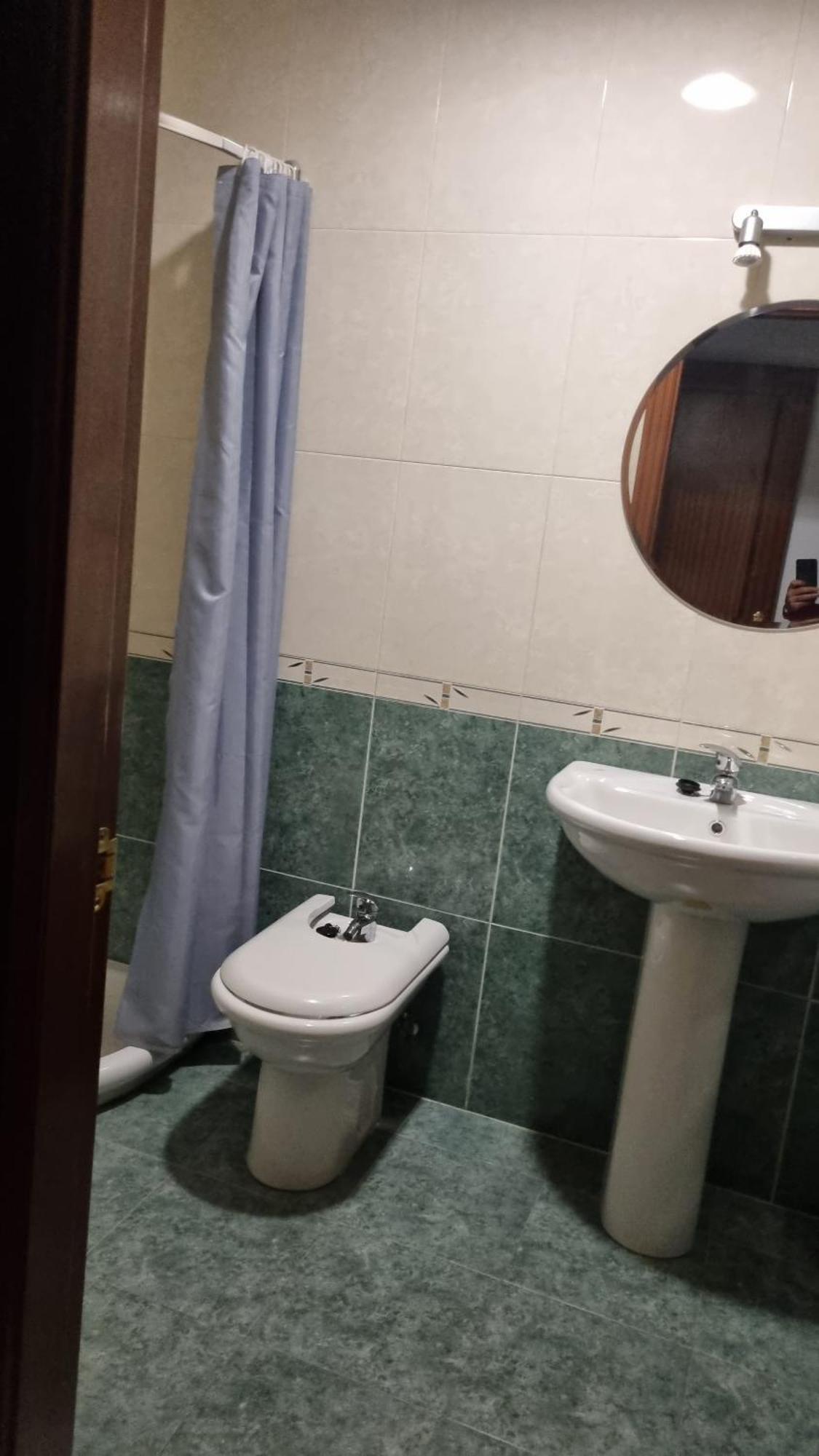 Apartment Piso Zona Hospital 7 Personas